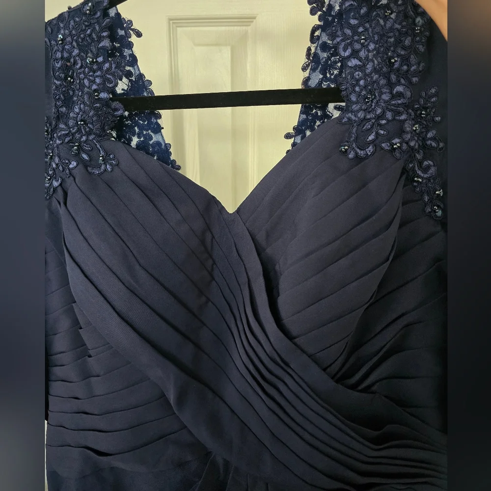 Blue Asymmetrical Ruffled Sleeveless Gown - Picture 5 of 7